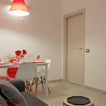 Red And Vanilla * Como