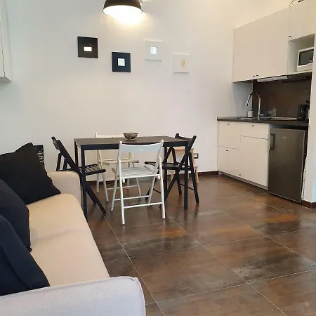 Red And Vanilla Apartment Como
